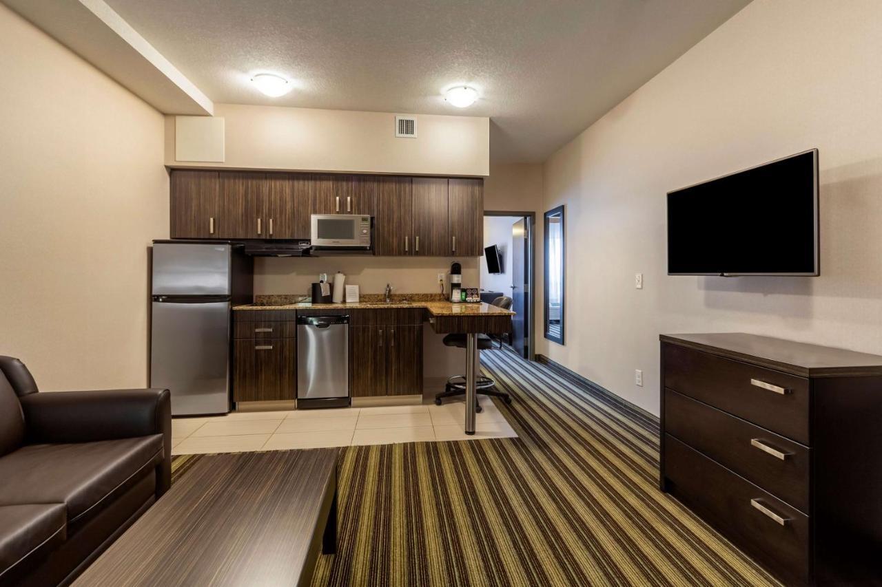 Best Western Plus Drayton Valley All Suites Exterior photo